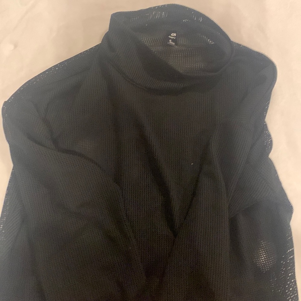 See Through Mesh Gap Athletic Long Sleeve Throw on, Black